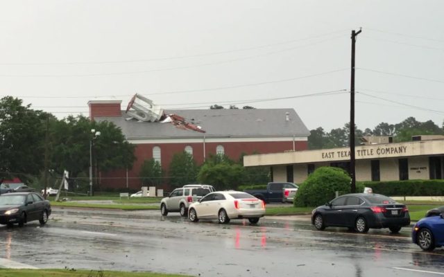 Vientos de 90 mph los causantes del daño en la tormenta en Longview