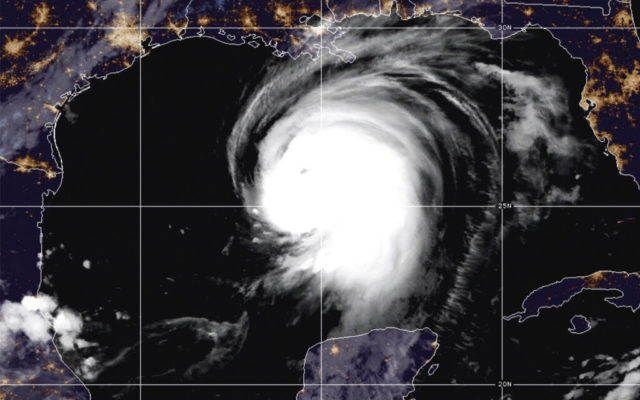 El Este de Texas en alerta de tormenta tropical por Huracán Laura