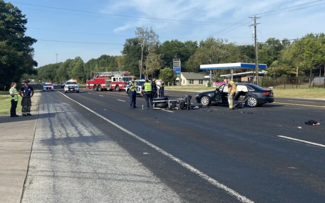 CBS19: La policía responde a un accidente de motocicleta en la autopista 271, Loop 323